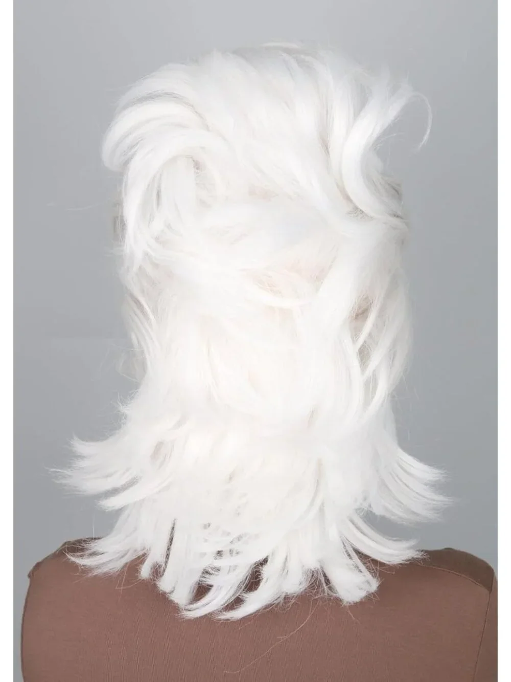 Women's White Short Cosplay Halloween Costume Wig With Necklace Earrings